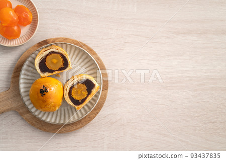 中秋節 月餅 蛋黃酥 中秋 Mid-Autumn Festival Moon cake げっぺい 93437835