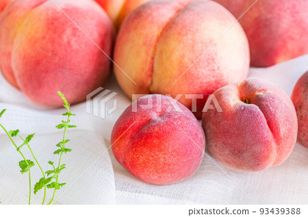white peach and wasser white peach and wasser 93439388