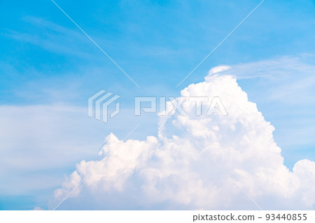 Cumulonimbus in summer sky (August) 93440855