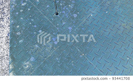 老生鏽的方格的鋼板紋理 93441708
