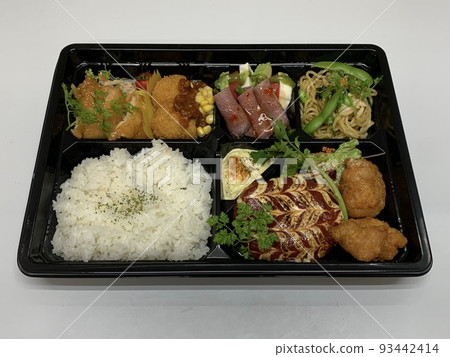 Western-style bento box 93442414
