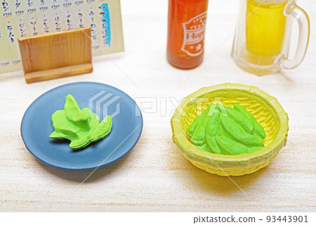 Miniature izakaya interior and miniature edamame on a plate Miniature izakaya interior and miniature edamame on a plate 93443901