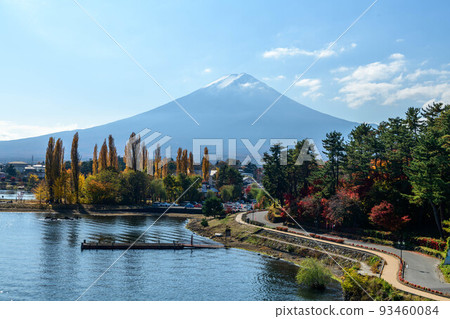 Mt.Fuji in autumn from Kawaguchiko Mt.Fuji in autumn from Kawaguchiko 93460084