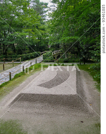 White sand altar of Honen-in Temple, Sakyo Ward, Kyoto City, Kyoto White sand altar of Honen-in Temple, Sakyo Ward, Kyoto City, Kyoto 93461885