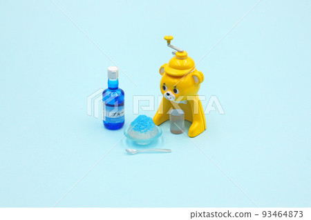 Shaved ice machine and shaved ice image 93464873