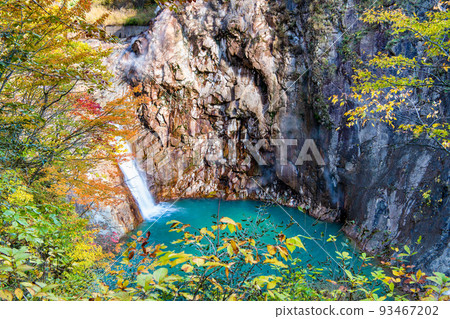 Shizukuishi Town, Iwate Prefecture Kakkonda Valley with autumn leaves ~Torigoe Falls~ Shizukuishi Town, Iwate Prefecture Kakkonda Valley with autumn leaves ~Torigoe Falls~ 93467202