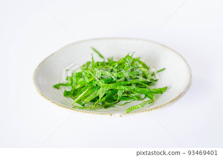 green perilla shredded green perilla shredded 93469401