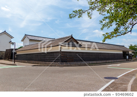 A large horse stable remaining at Hikone Castle 93469602