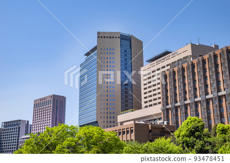 JR“御茶水”站前的“東京醫科齒科大學”和“順天堂大學”大樓 93478451