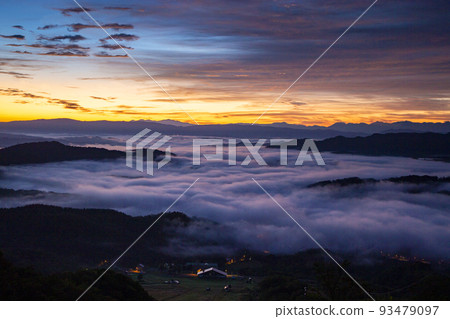Superb view sea of clouds 93479097