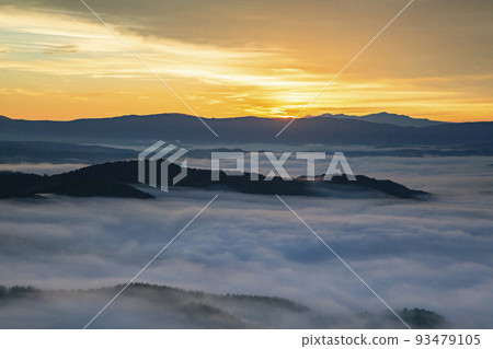 Superb view sea of clouds 93479105