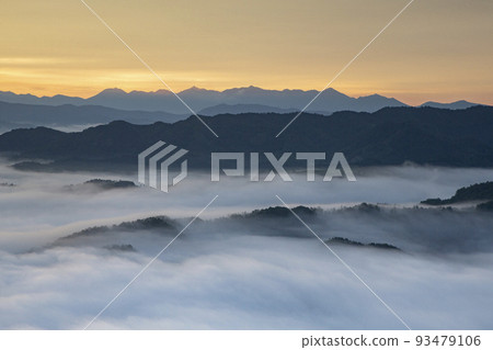 Superb view sea of clouds 93479106