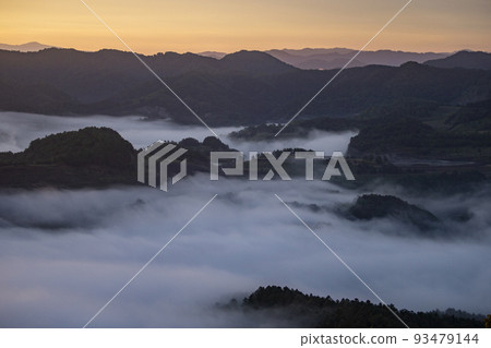 Superb view sea of clouds 93479144