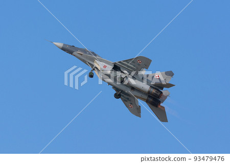 波蘭空軍 MiG-29 示範隊上升 波蘭空軍 MiG-29 示範隊上升 93479476