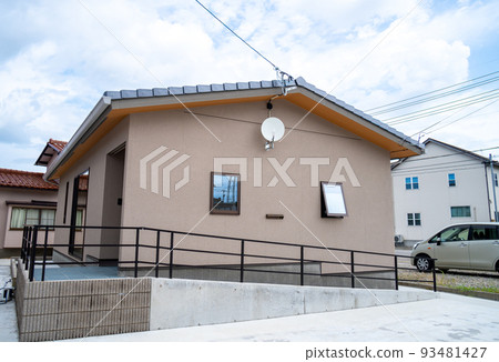 福利支持一層房子形象 93481427