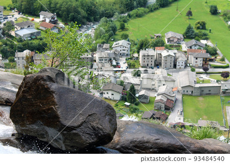 The historic houses from the rock in the balance 93484540