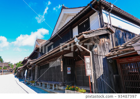 Beautiful townscape of Fukiya selected as a heavy heritage building district (Takahashi City, Okayama Prefecture) Beautiful townscape of Fukiya selected as a heavy heritage building district (Takahashi City, Okayama Prefecture) 93487397
