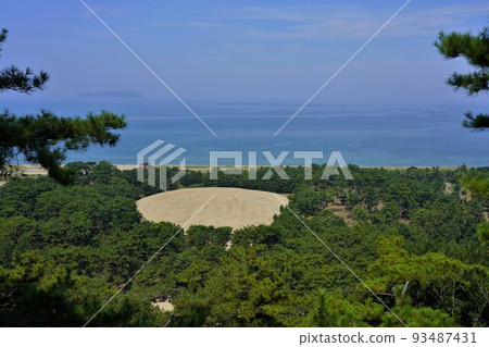 Kotobuki Park (Kannonji City, Kagawa Prefecture, Zenigata ground sand painting) Kotobuki Park (Kannonji City, Kagawa Prefecture, Zenigata ground sand painting) 93487431