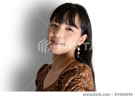 woman with a fearless laugh 93488894
