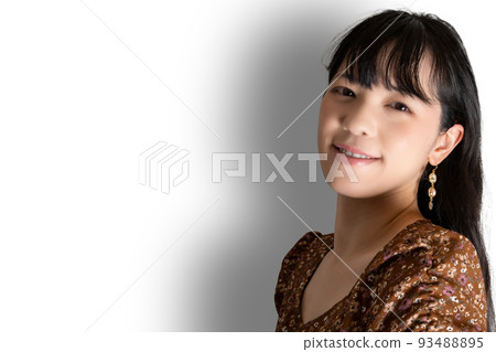 woman with a fearless laugh 93488895
