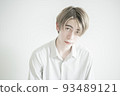 half-blond man 93489121