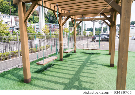 Keio Asobi no Mori HUGHUG Bouken no Mori 木製長椅 Keio Dobutsuen Line 日野市，東京 93489765