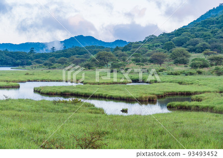 秋色開始的赤城山（群馬縣）角滿淵 93493452