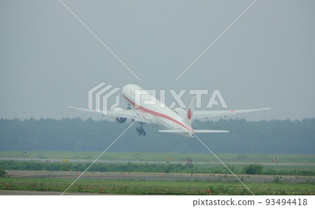 Government aircraft B-777 taking off from Chitose Air Base Government aircraft B-777 taking off from Chitose Air Base 93494418