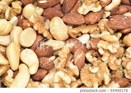 4 kinds of mixed nuts 93498178