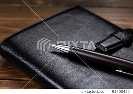 Pocketbook and ballpoint pen 93500423