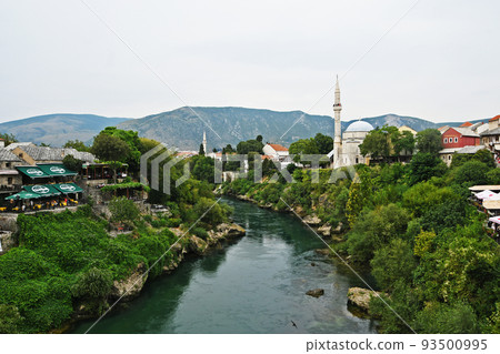 波斯尼亞和黑塞哥維那在莫斯塔爾市 93500995