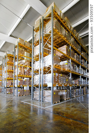 Tall shelves 93509597