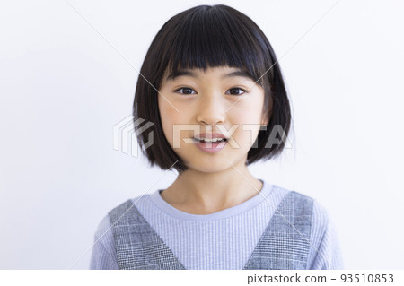 Elementary school girl 93510853