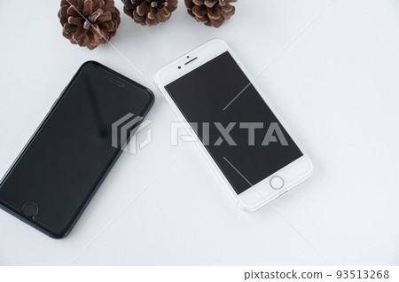 Having two smartphones is not uncommon nowadays Having two smartphones is not uncommon nowadays 93513268