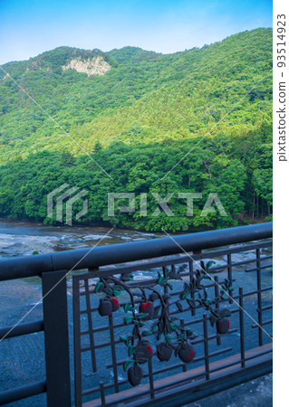 從浮島橋看吹雪谷 吹雪瀑布初夏風景 93514923