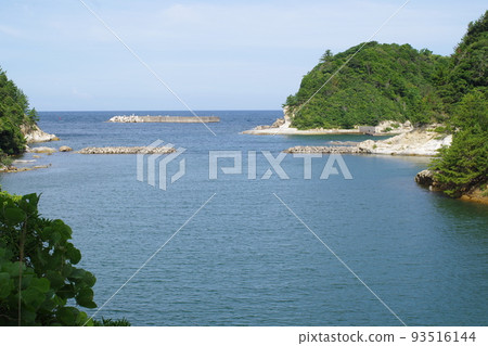 Scenery of Okidomari Port, which used to be a shipping port for the Iwami Ginzan Silver Mine 93516144