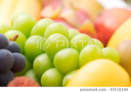 Assorted fruits 93516199
