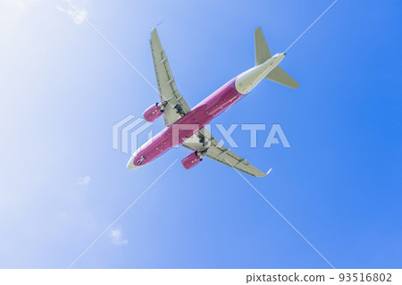 "Airplane" Airbus AirbusA320neo (A320neo Family) 93516802