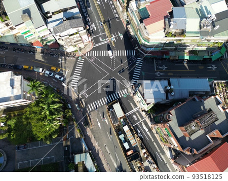 十字路口 93518125