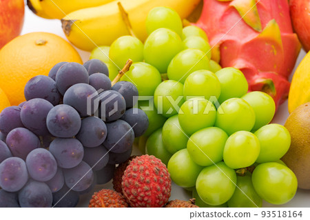 Assorted fruits Assorted fruits 93518164