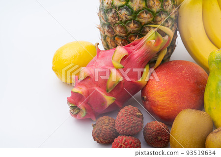 Assorted summer vegetables 93519634