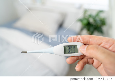 溫度計 體溫測量 體溫測量 高燒 39.9°C 溫度計 體溫測量 體溫測量 高燒 39.9°C 93519727