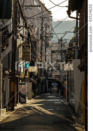 京都祗園，清早的後巷 93524620