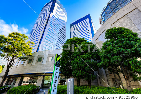 東京江東區豐洲街景:豐洲中心大樓別館和豐洲中心大樓 東京江東區豐洲街景:豐洲中心大樓別館和豐洲中心大樓 93525960