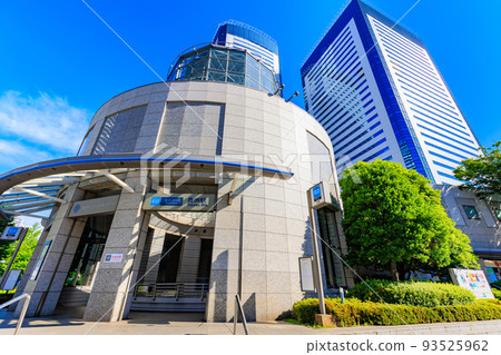 豐洲、江東區、東京都東京地鐵豐洲站和豐洲中心大樓別館的城市景觀 93525962