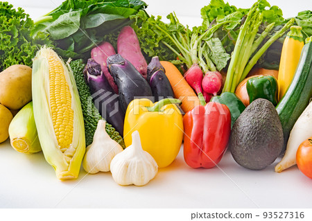 Assorted summer vegetables 93527316