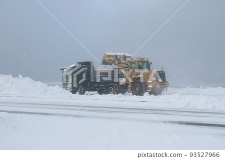 北海道稚內的冬天風景 93527966