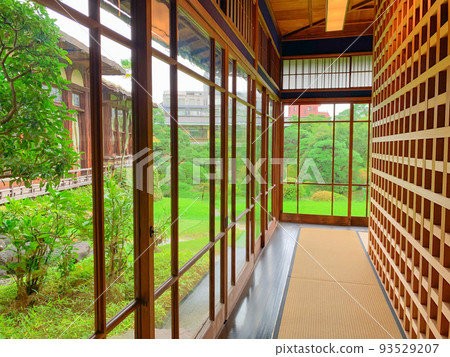 日本房子里美麗的走廊 日本房子里美麗的走廊 93529207