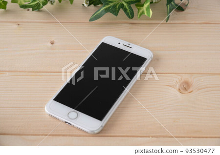 現在必備的智能手機 現在必備的智能手機 93530477