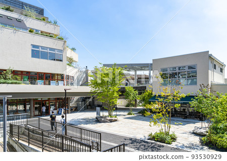 [Tokyo] Beautifully maintained Shimokita railway street in front of Shimokitazawa station 93530929